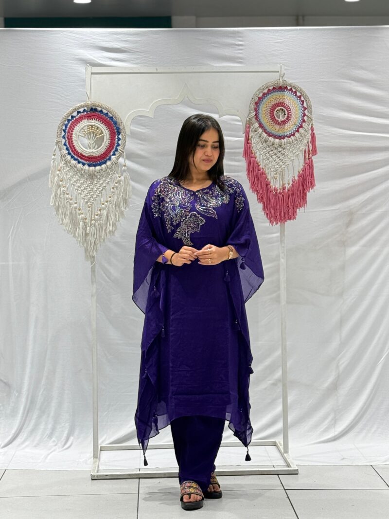 EMBROIDERED KAFTAN JHAROKHA - Image 4